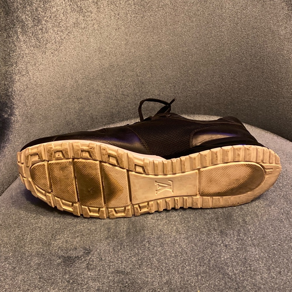 Louis Vuitton - Run Away Sneaker - No Holds - Picture 7 of 9